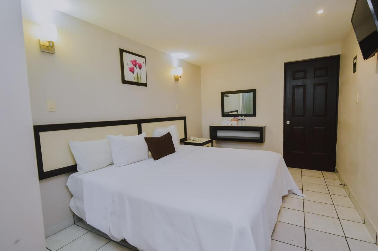Hotel Florencia Poza Rica Exteriör bild