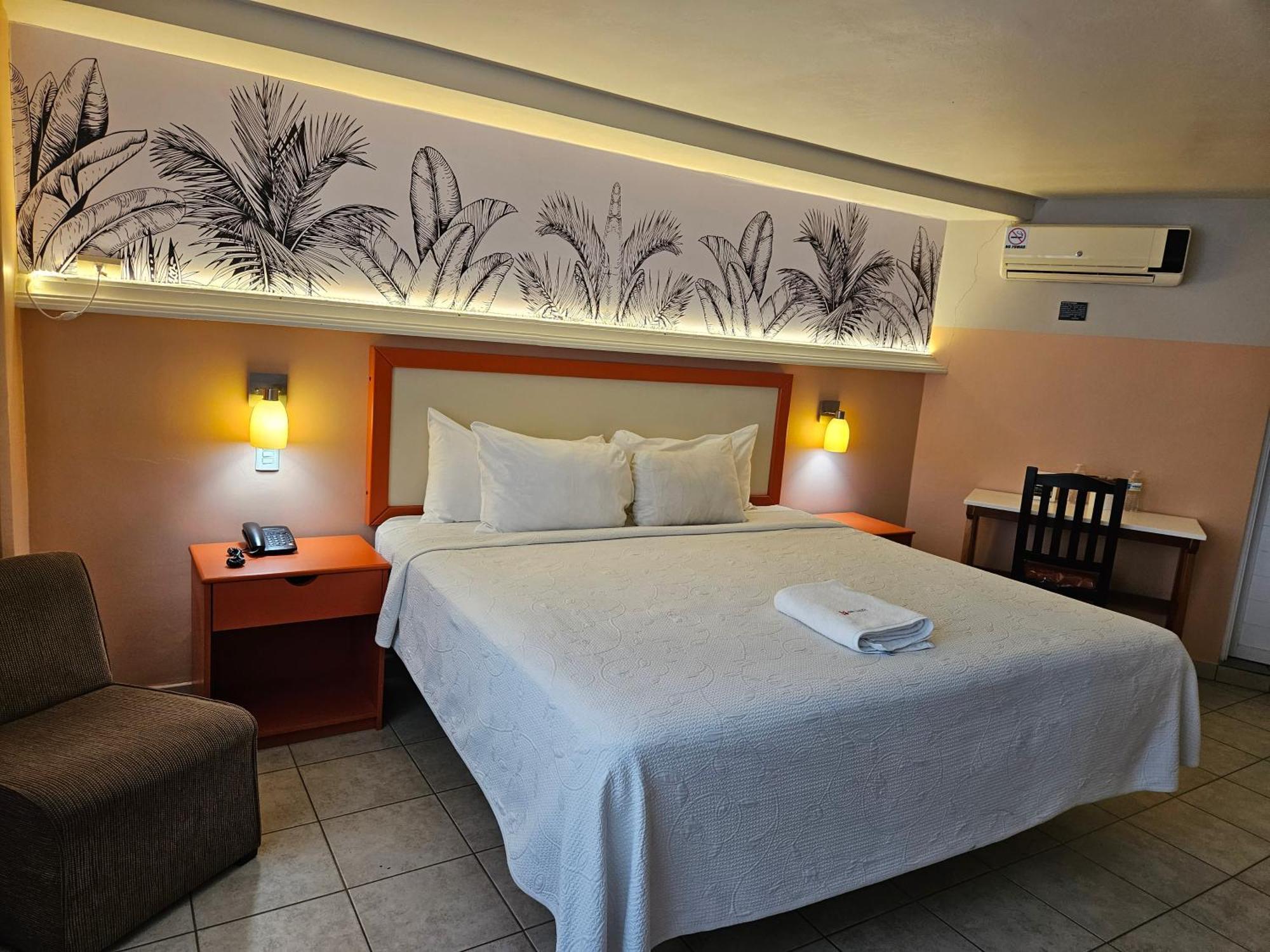 Hotel Florencia Poza Rica Exteriör bild