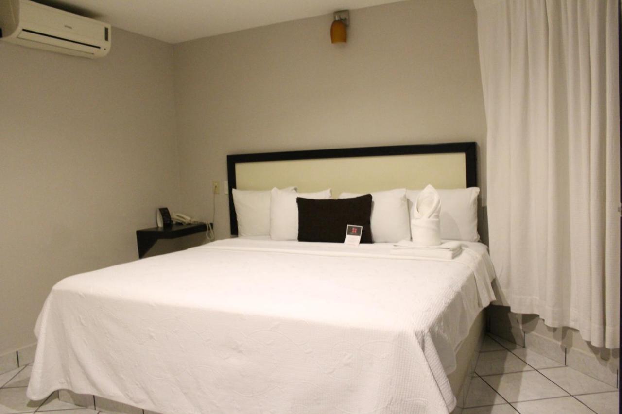 Hotel Florencia Poza Rica Exteriör bild